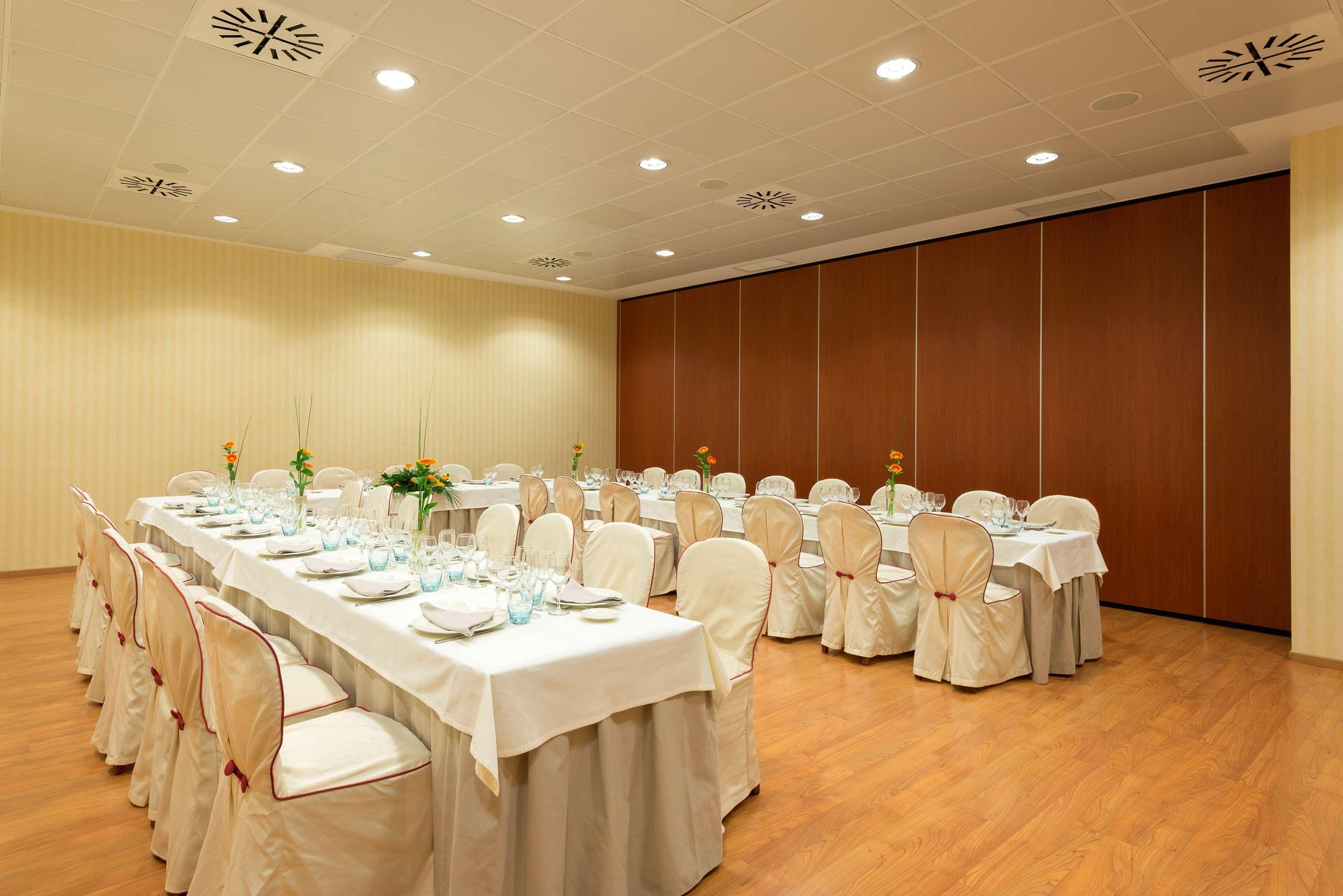 Hotel Madrid Leganes Affiliated By Melia Экстерьер фото