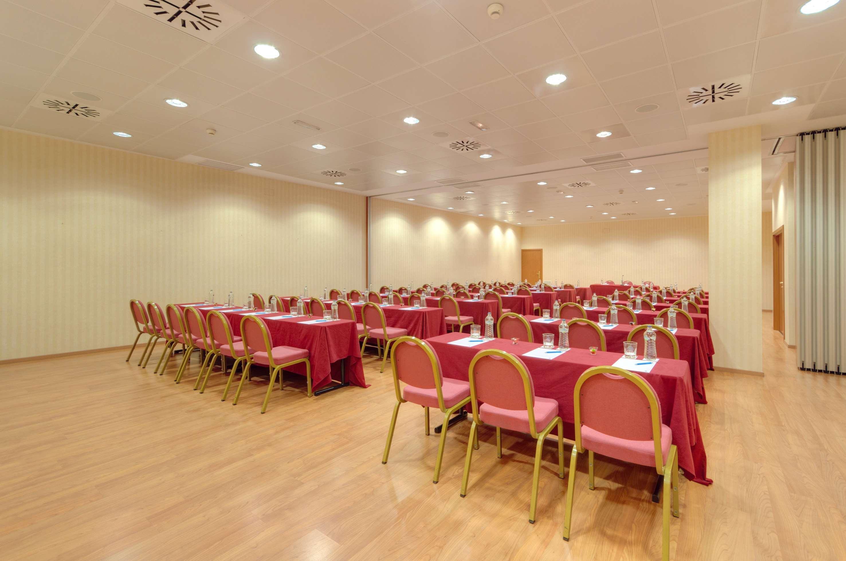 Hotel Madrid Leganes Affiliated By Melia Экстерьер фото