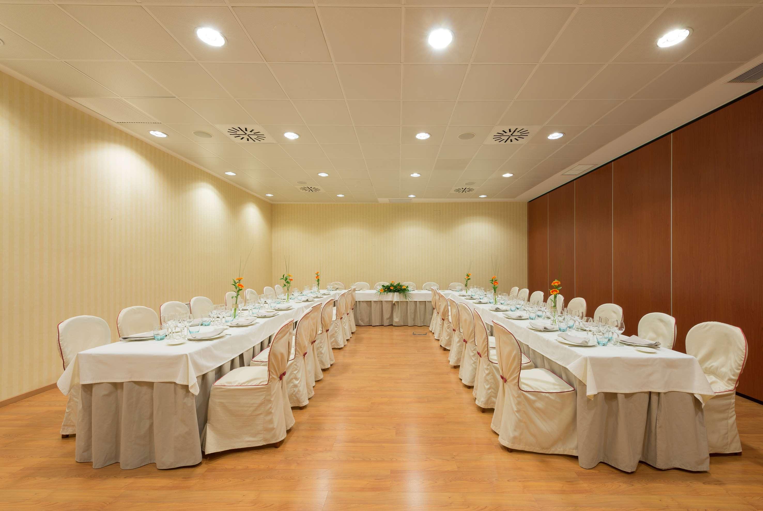 Hotel Madrid Leganes Affiliated By Melia Экстерьер фото