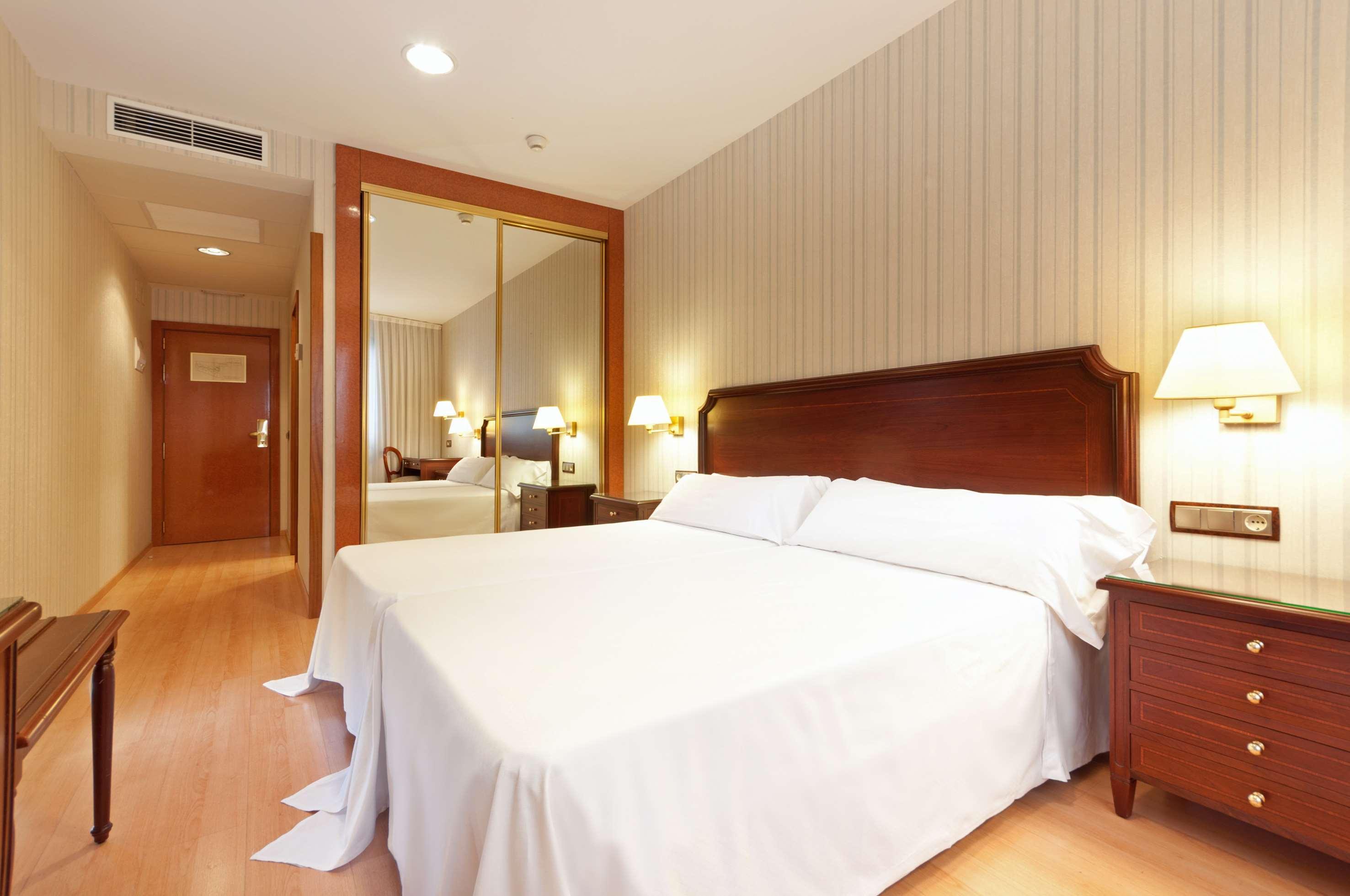 Hotel Madrid Leganes Affiliated By Melia Экстерьер фото